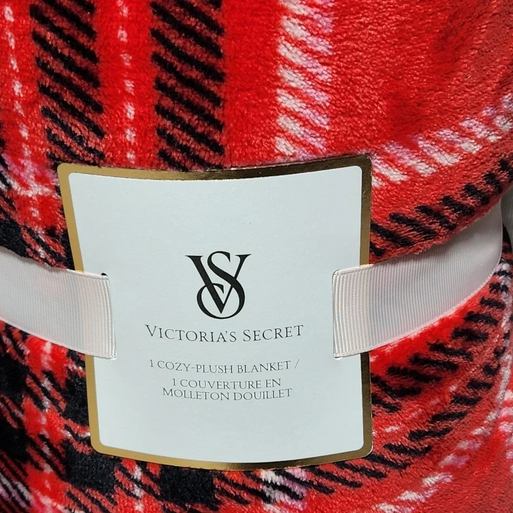 Victoria's Secret Red Black Plaid‎ Cozy Plush Blanket Throw 50x60 Sherpa Fleece